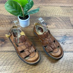 DR. MARTENS Vintage Leather Fisherman sandal